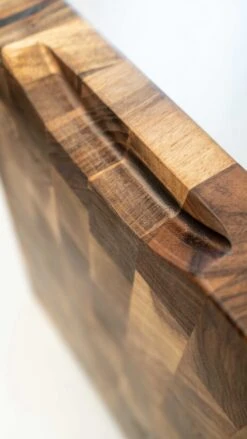 End Grain Cutting Board [Walnut Wood] -Sharpedge Shop Deske 50