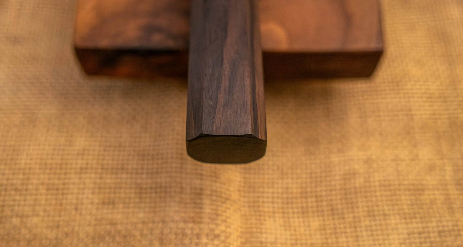 Hayabusa Gyuto VG-10 Tsuchime Damascus Ebony 210mm (8.3") 7 Hayabusa Gyuto VG-10 Tsuchime Damascus Ebony 210mm (8.3") - Image 5