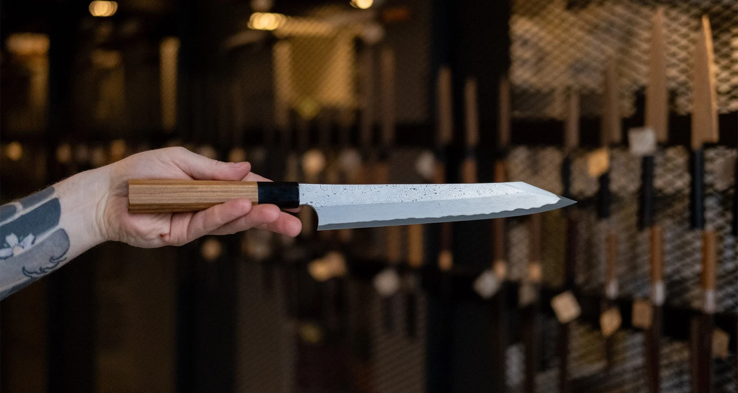 Nigara Kurozome Kiritsuke Yanagiba Aogami #2 Damascus 240mm (9.4") 6 Nigara Kurozome Kiritsuke Yanagiba Aogami #2 Damascus 240mm (9.4") - Image 4