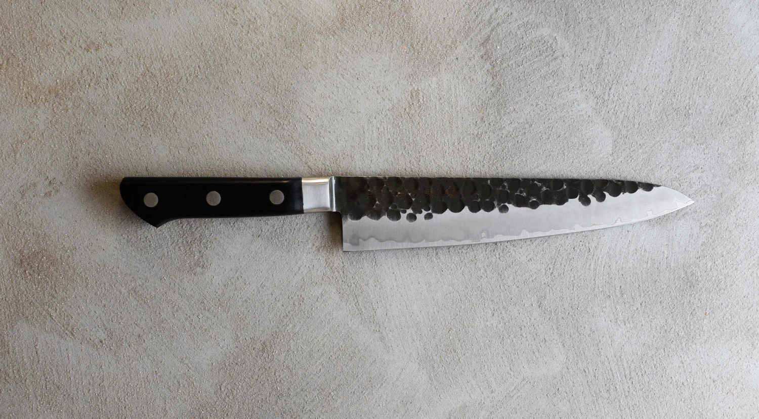 Tojiro VG-10 Gyuto DP Hammered 210mm (8.3") 4 Tojiro VG-10 Gyuto DP Hammered 210mm (8.3") - Image 2