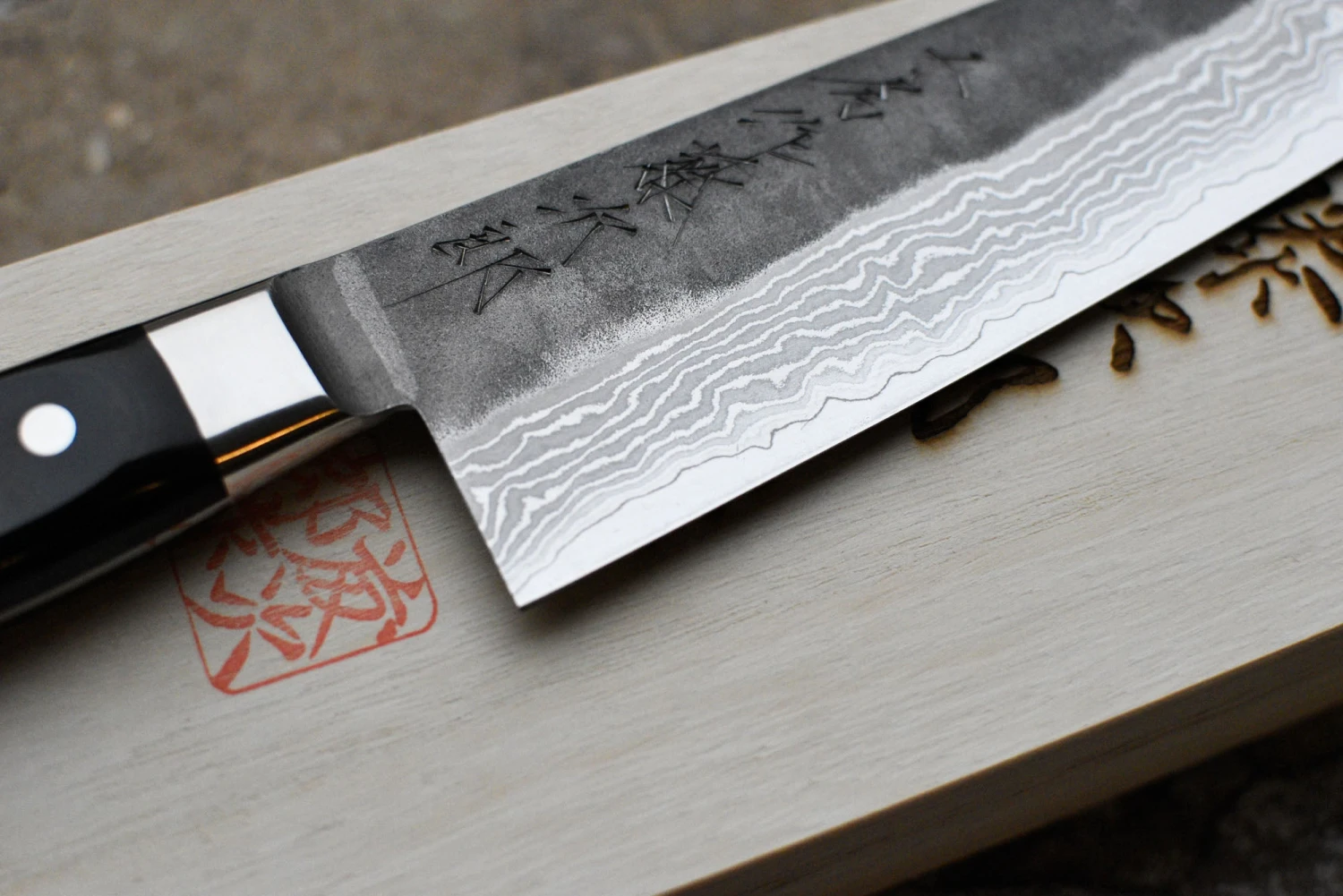 Tojiro Atelier Gyuto Kuro-uchi 210mm (8.3") 4 Tojiro Atelier Gyuto Kuro-uchi 210mm (8.3") - Image 2
